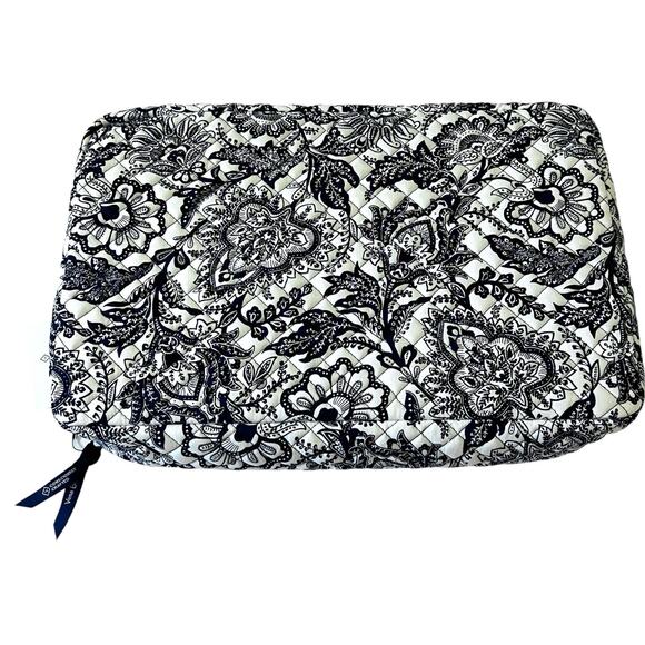 Vera Bradley Casserole Carrier NWT Insulated Zip 9x13 Java Blue & White Floral - Picture 6 of 9